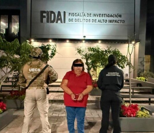 Adulta mayor es detenida intentando meter celulares a penal de Morelos