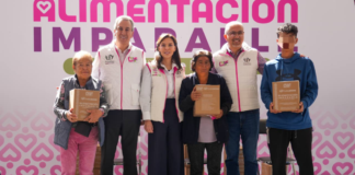Entregan despensas para familias vulnerables en la capital poblana
