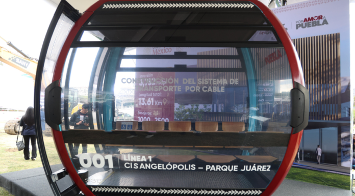 Colocan primera piedra del Cablebús en Puebla; contará con 4 líneas