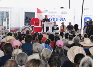 Lupita Cuautle inicia entrega de Canasta Navideña en San Andrés Cholula