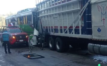 Caos en la México–Puebla; choques provocan largas filas