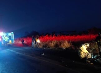 Choque entre motocicleta y remolque deja dos lesionados en Ciudad Serdán