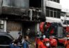 Incendio en edificio de siete plantas en Indonesia deja 22 muertos