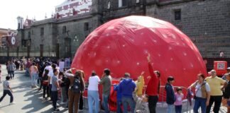 Inauguran domo sensorial “Sintamos la Navidad” en Puebla capital