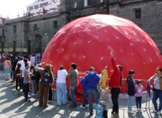 Inauguran domo sensorial “Sintamos la Navidad” en Puebla capital