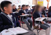 Distribuyen 979 mil uniformes a estudiantes de primaria y secundaria