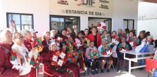 DIF Cuautlancingo organiza festejos de fin de año para adultos mayores