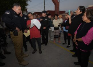 Félix Pallares recorre colonia Universidades para reforzar seguridad