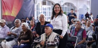 Lupita Cuautle entrega aparatos ortopédicos en San Andrés Cholula