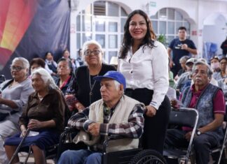 Lupita Cuautle entrega aparatos ortopédicos en San Andrés Cholula