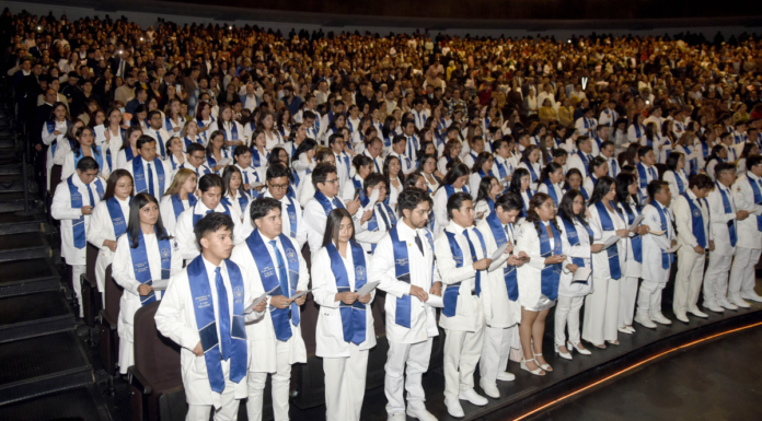 BUAP gradúa generación 2020-2025 de la Licenciatura en Medicina