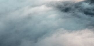 Niebla contaminada envuelve capital de Bosnia y Herzegovina