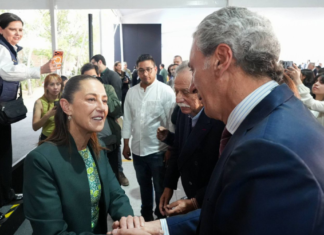 Pepe Chedraui acude a inauguración del Hospital “Carmen Serdán”
