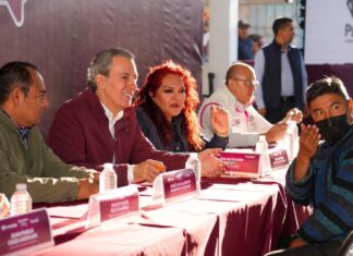 Pepe Chedraui atiende peticiones de vecinos en Xonacatepec