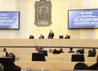 Alejandro Armenta entrega Primer Informe de Gobierno al Congreso del Estado