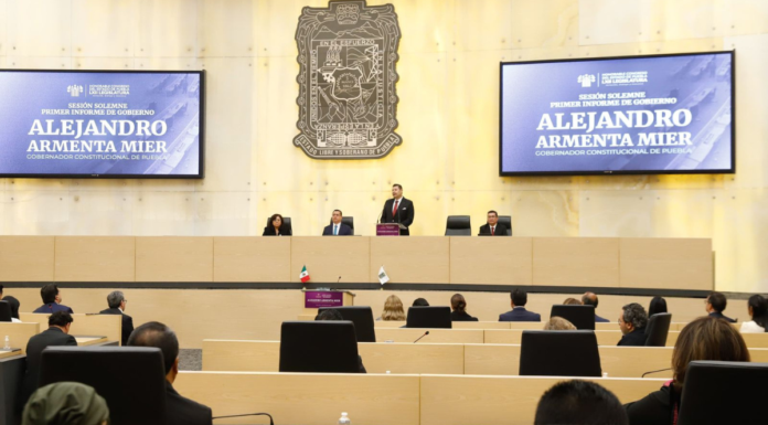 Alejandro Armenta entrega Primer Informe de Gobierno al Congreso del Estado