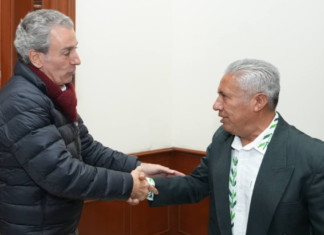 Pepe Chedraui y Manuel Viveros fortalecen acciones en educación