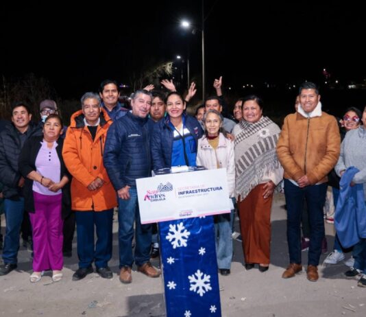 Lupita Cuautle entrega ampliación de red eléctrica en San Luis Tehuiloyocan