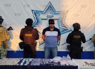 Detienen a hombre con 270 dosis de drogas en Acajete