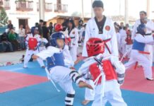 Niñas y niños de Zacatlán realizan examen de cambio de cinta en Taekwondo