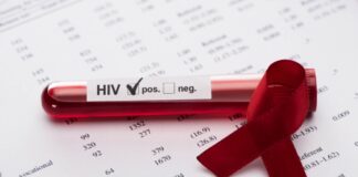 Exigen acceso universal y gratuito a medicamentos contra VIH en Puebla