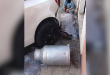 Atropellan a lechero tras choque entre vehículos en Barrio de Santiago