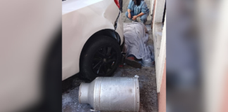 Atropellan a lechero tras choque entre vehículos en Barrio de Santiago