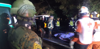 Autobús cae a un barranco en Guatemala y deja 15 muertos