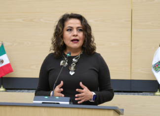 Proponen 2 horas gratis de estacionamiento en centros comerciales