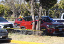 Muere mujer dentro de su camioneta en la Recta a Cholula