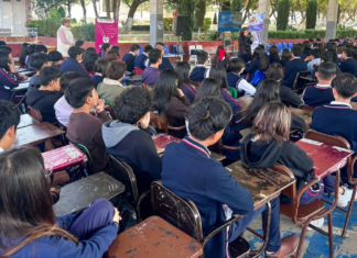 IJMP imparte pláticas de acoso escolar y ciberdelitos a 400 alumnos