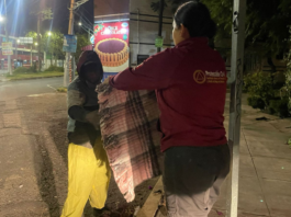 PC Puebla entrega cobijas y colchonetas en recorridos invernales