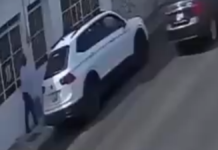 Roban camioneta a adultos mayores en El Carmen a plena luz del día