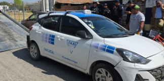 Recuperan vehículo robado tras persecución policial en Cuautlancingo