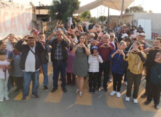 Tonantzin Fernández entrega rehabilitación de calle en Santa María Acuexcomac