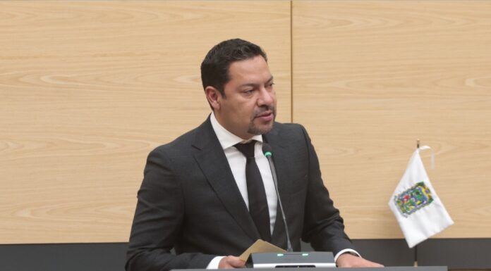 Proponen iniciativa para garantizar seguridad digital de menores