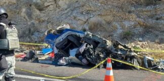 Mueren tres personas tras choque frontal en la Cuacnopalan-Oaxaca