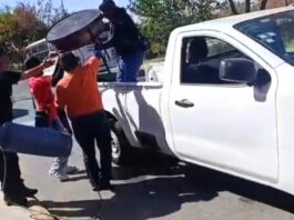 Realizan operativos de reordenamiento comercial en Puebla capital