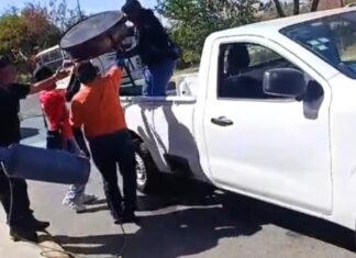 Realizan operativos de reordenamiento comercial en Puebla capital