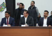 Pável Gaspar atestigua firma de convenio Federación–Puebla