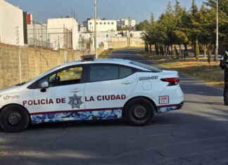 Abandonan cadáver encobijado en colonia La Joya