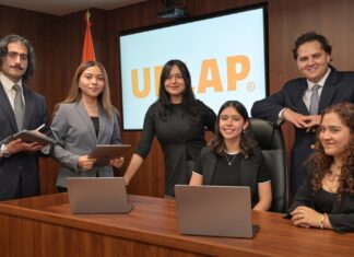 Equipo UDLAP recibe doble reconocimiento en competencia de arbitraje comercial