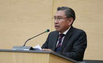 José Luis Figueroa no descarta integrarse a bancada de Morena