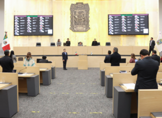 Critican al PAN por querer politizar el Congreso de Puebla