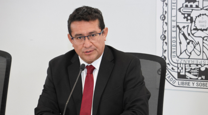 Pável Gaspar pide aplicar la ley contra franeleros en la capital poblana