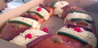 Panaderos poblanos mantienen precios de rosca de Reyes para 2026
