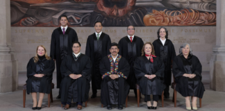 Ministros de la SCJN renuncian a camionetas recién adquiridas