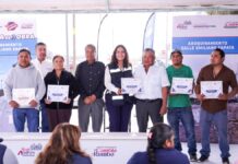 Lupita Cuautle entrega rehabilitación de calle en San Luis Tehuiloyocan