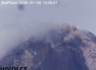 Riesgo de erupción volcánica obliga a evacuar a miles de filipinos