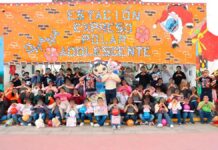 Luchadores del CMLL festejan Día de Reyes con niños de Casas DIF Puebla